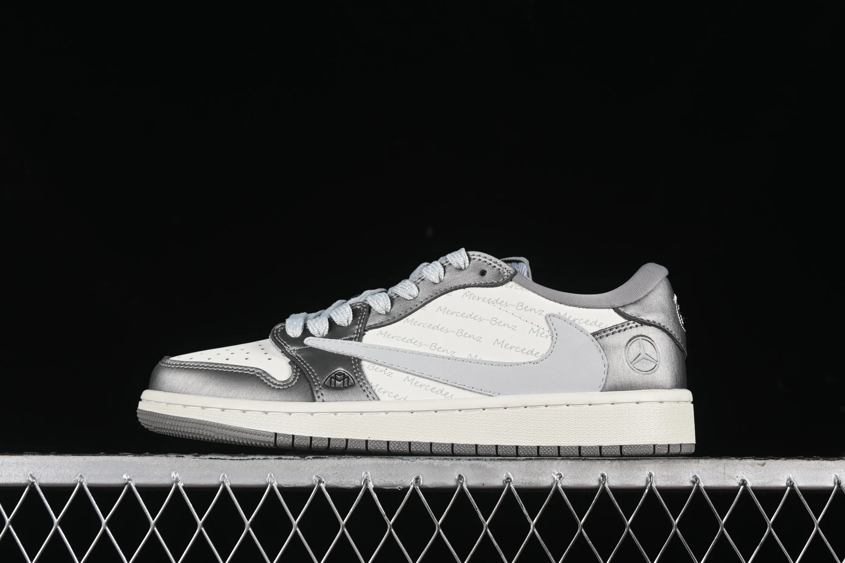 All categories Air Jordan Jordan series basketball shoes Air Jordan 1 Low high-end customized low-top sneakers Travis Scott x Fragment Design x Air Jordan 1 Low OG SP AJ1 Joe 1 Maybach joint low-top cultural casual sneakers AG3702-802